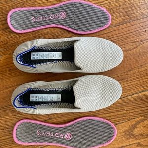 VGUC Rothys 6.5 linen double stitch loafers